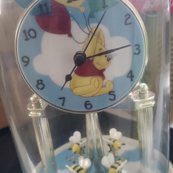 Winnie The Pooh Bees and Ballons Anniversary Clock - Picture 9 of 14